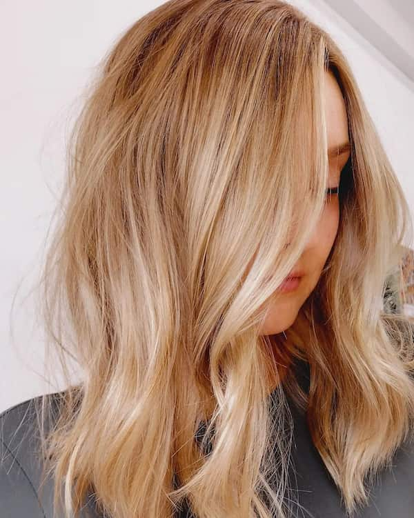 Messy Mid-Length Haircut with Balayage Highlights