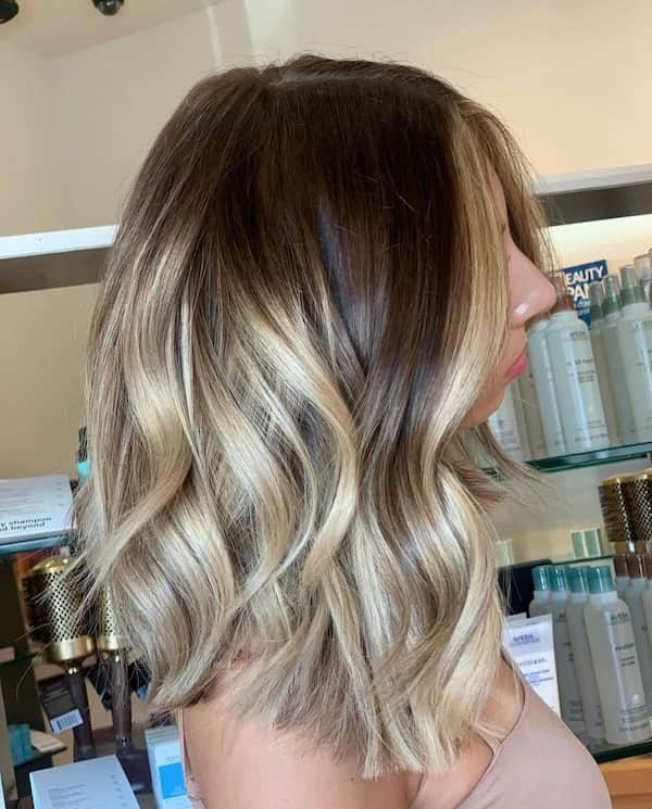 Mixed-Colored Mid-Length Wavy Haircut